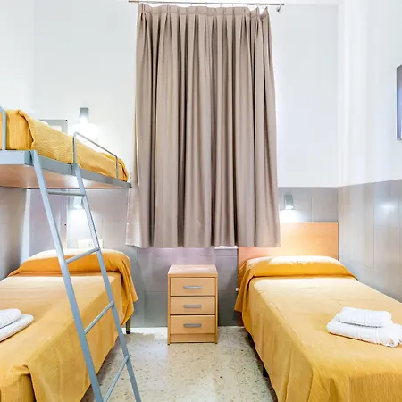 Albergue Inturjoven Malaga-3
